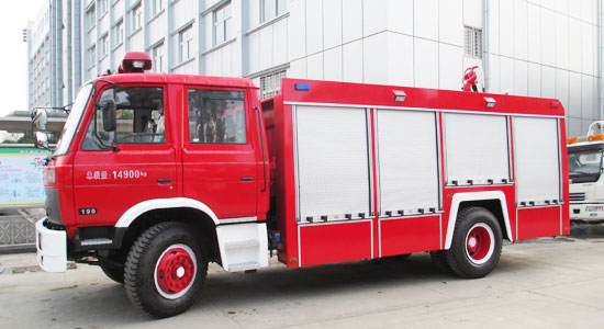 東風(fēng)153消防車(chē)